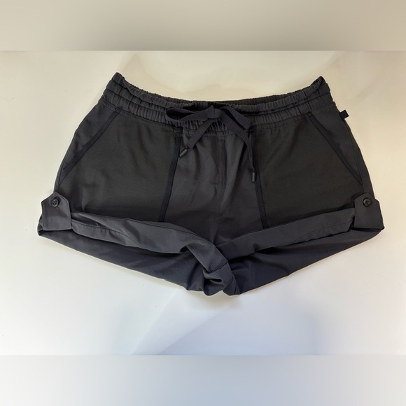 Lululemon Noir Short - Picture 9 of 13